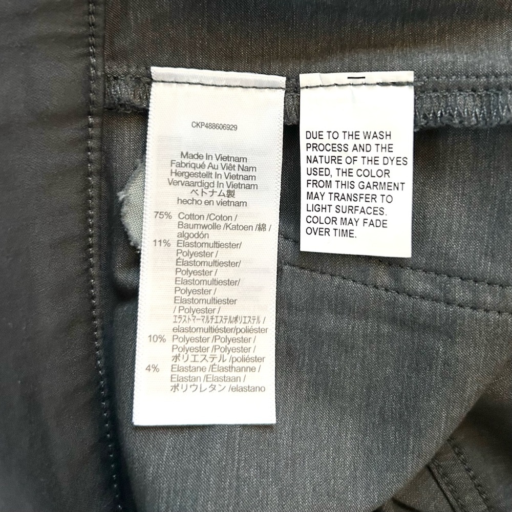 Madewell Kick Out Crop Pants in Garment-Dyed Sateen Dark Pavement 32 - Picture 11 of 11